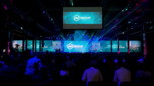 av group